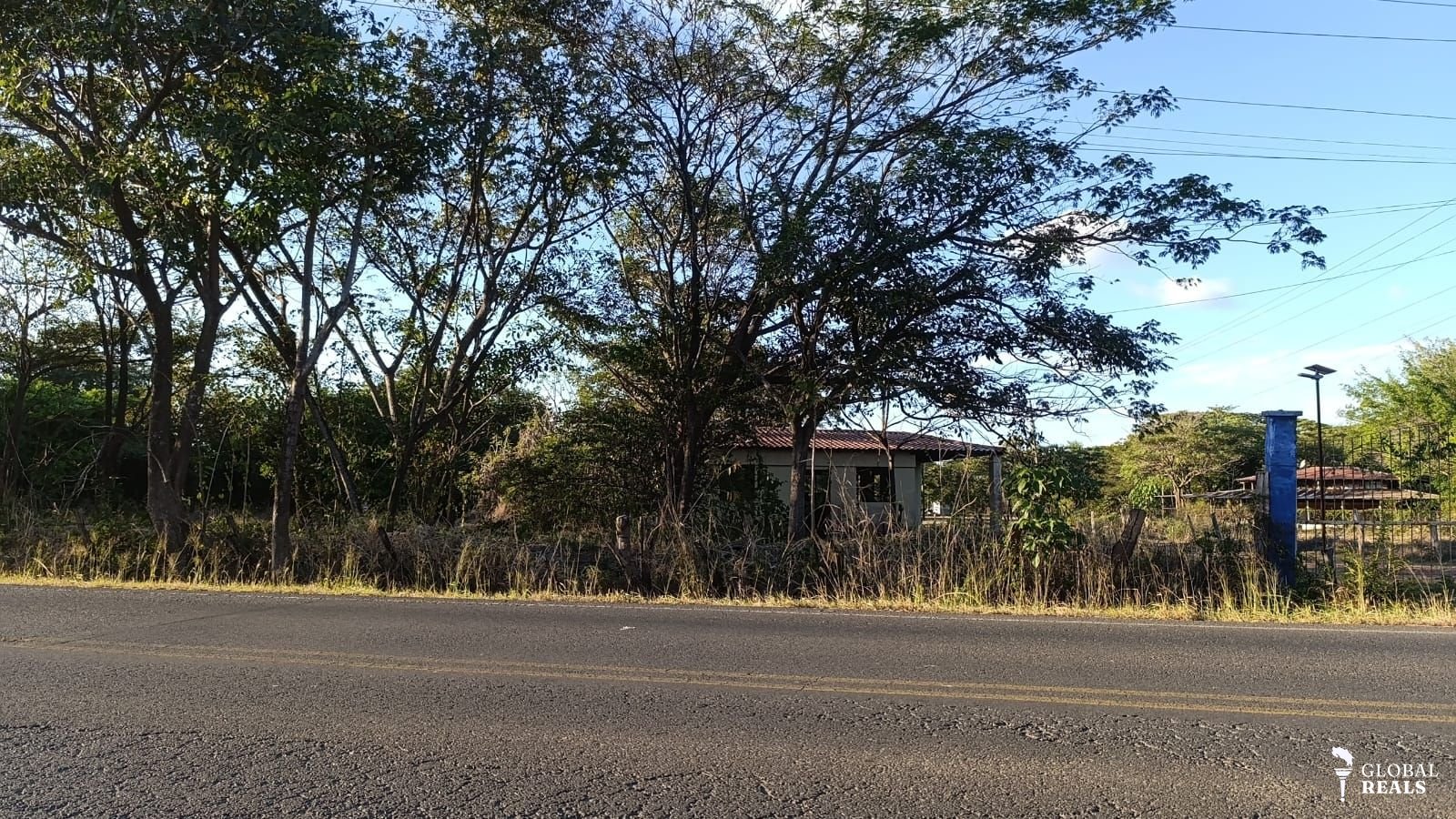 ¡Oportunidad Única de Inversión en Guanacaste!   Lotes Comerciales y/o Residenciales frente a la Ruta 155!