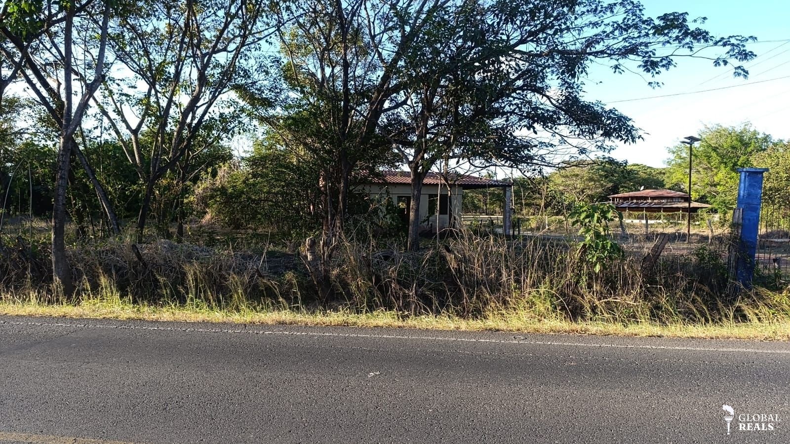 ¡Oportunidad Única de Inversión en Guanacaste!   Lotes Comerciales y/o Residenciales frente a la Ruta 155!