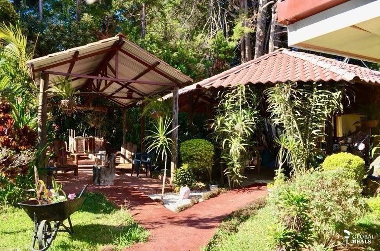 Hermosa Casa en Montaña Heredia