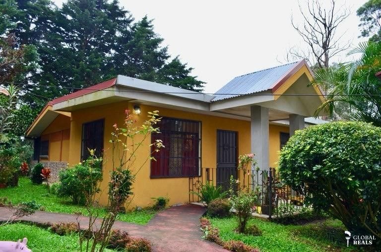 Hermosa Casa en Montaña Heredia