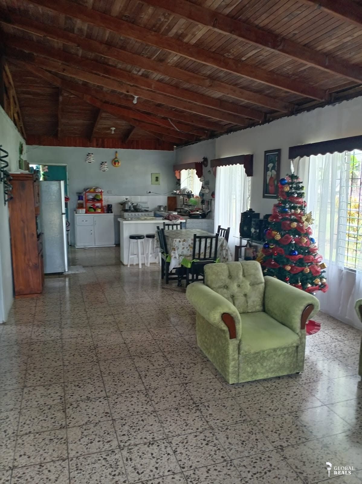 🏡 ¡Se Vende / Se Cambia / Se Recibe! 🌿