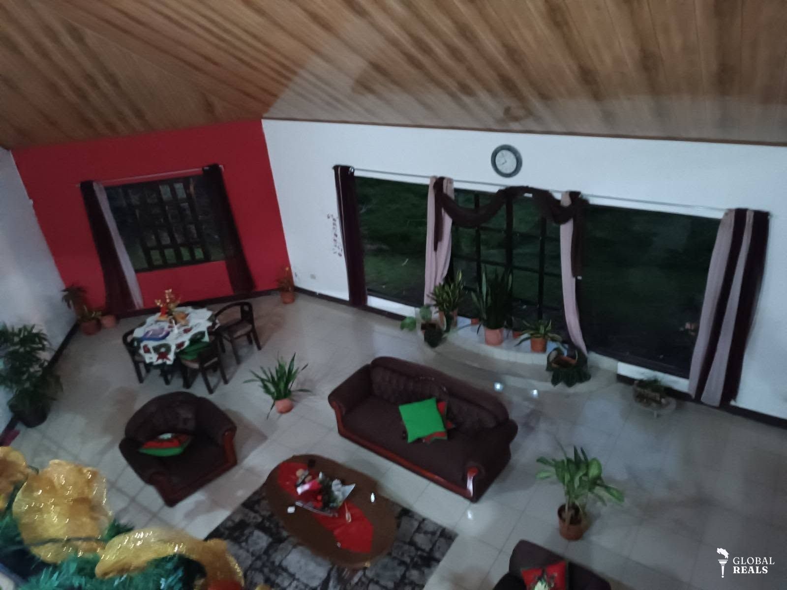 Casa 5 habitaciones + 1.5 hectáreas en Sarapiquí