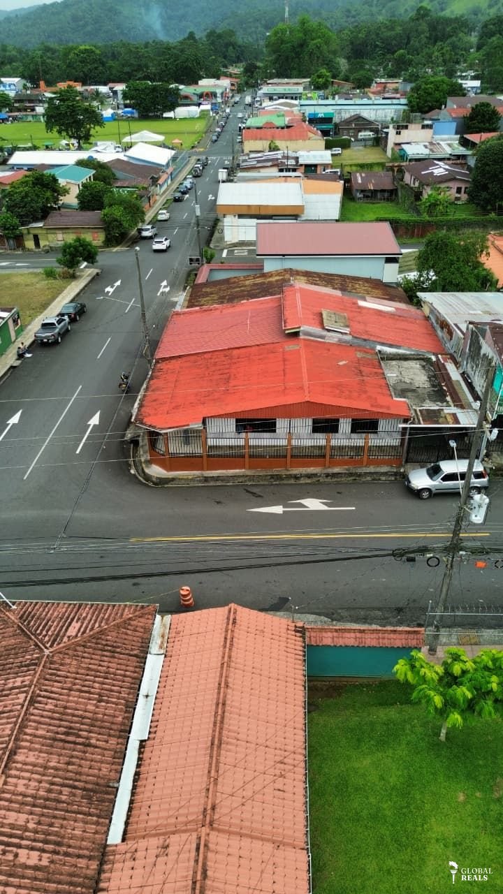 Se vende inmueble comercial Siquirres, Limón