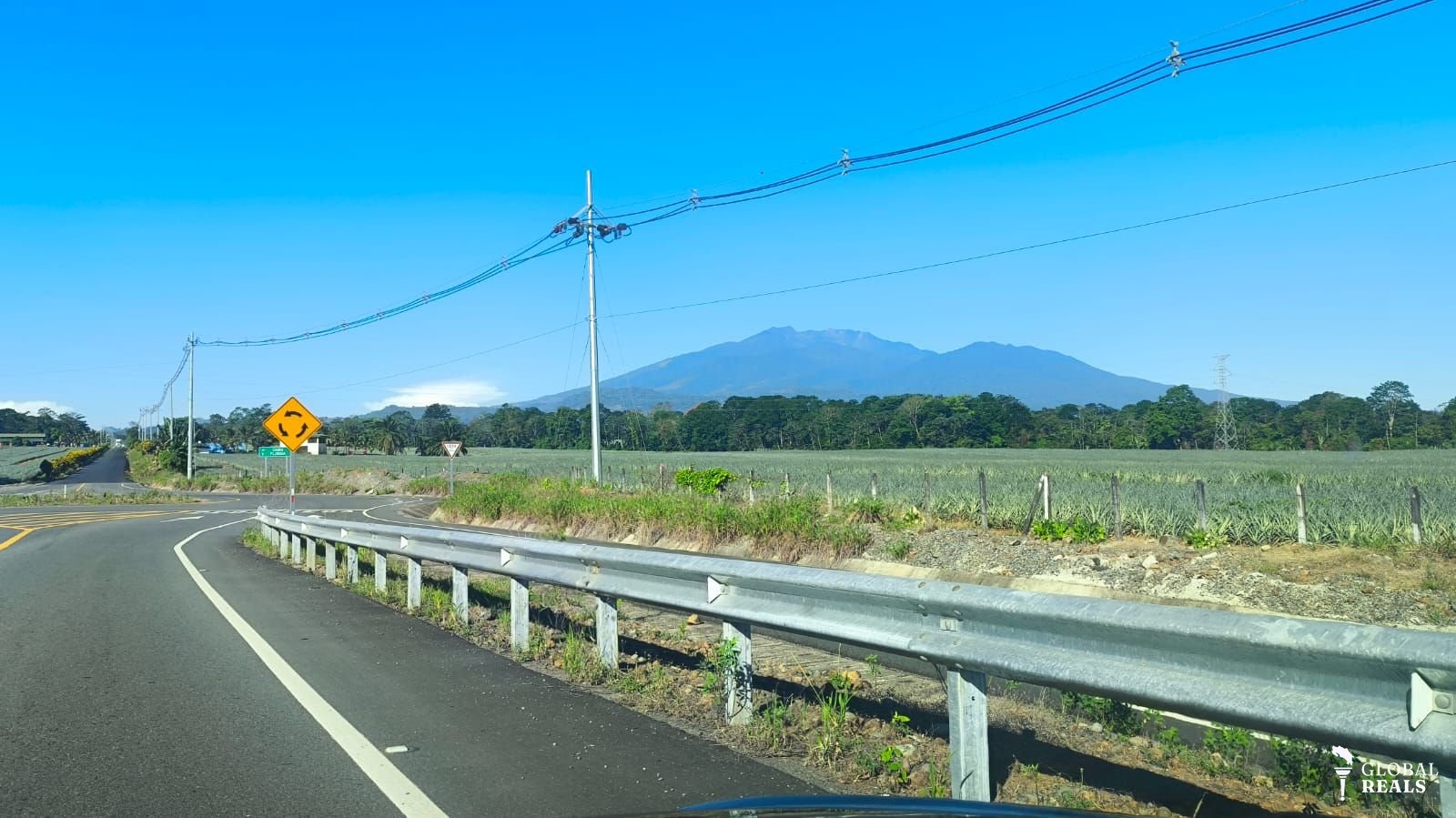 Se vende terreno comercial en Florida, Siquirres, Limón
