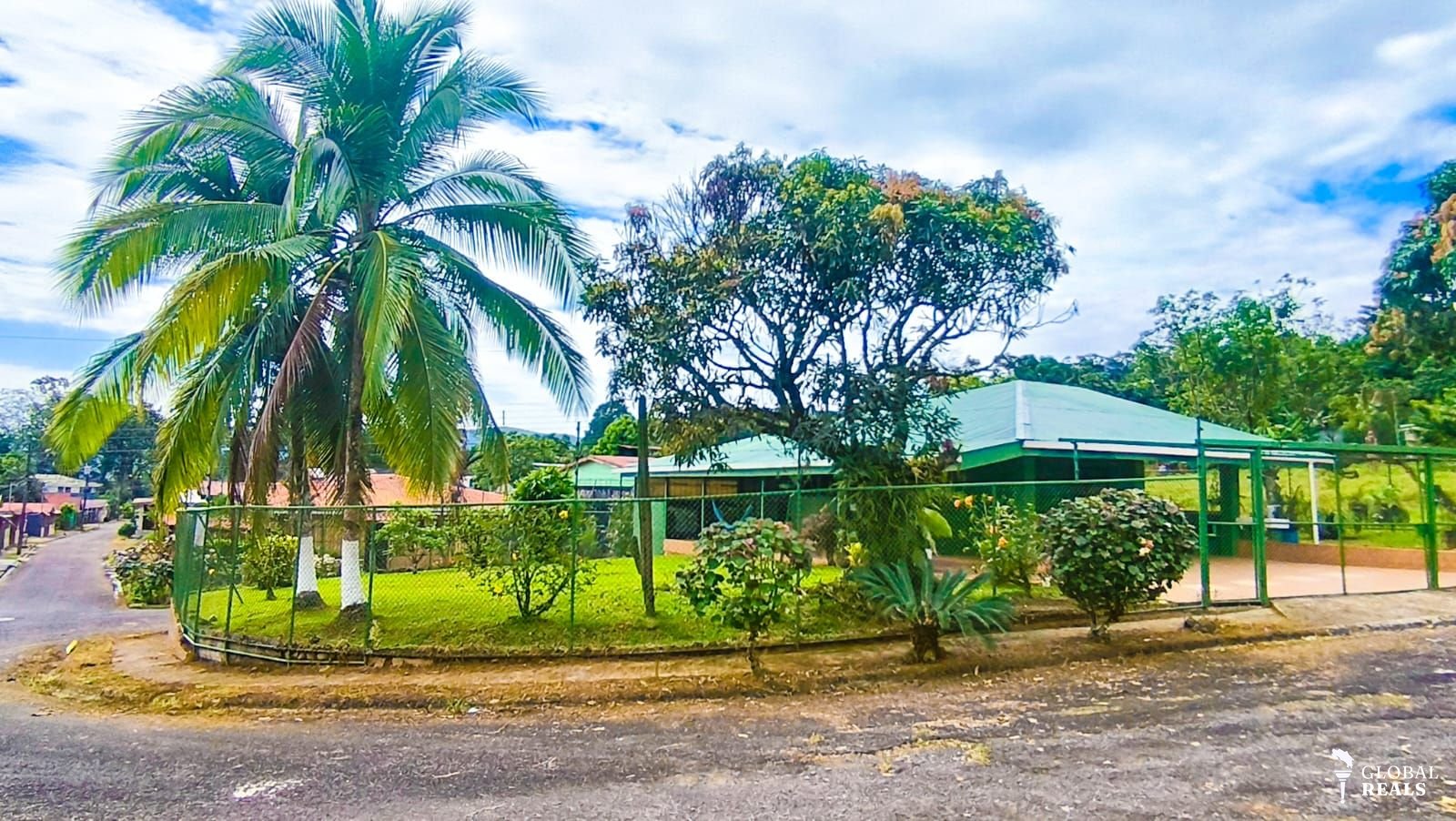 Se vende preciosa vivienda en Siquirres, Limón