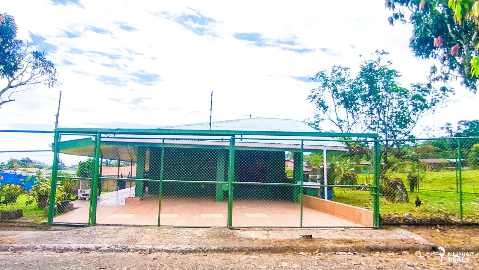 Se vende preciosa vivienda en Siquirres, Limón
