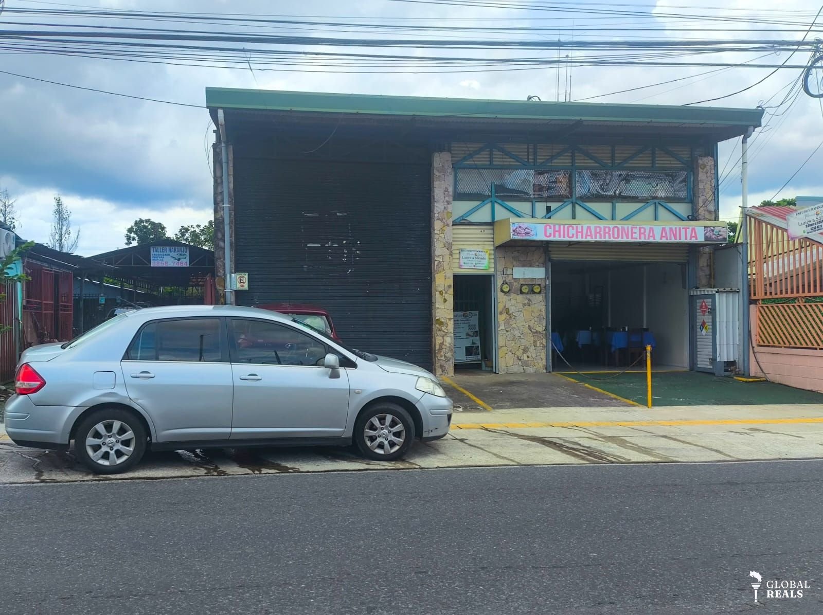 Se vende inmueble comercial en Guápiles centro, Pococí