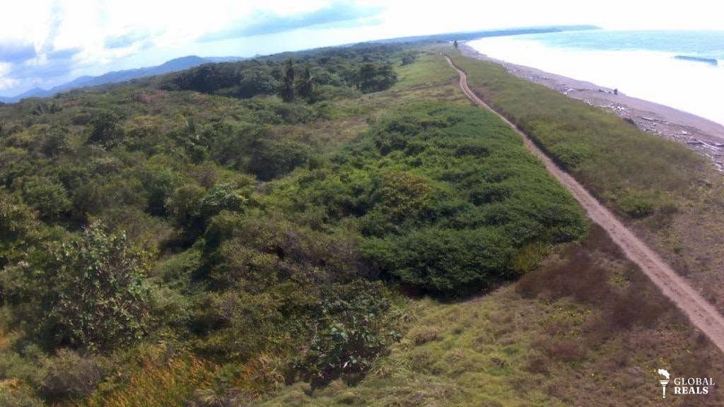 SE VENDE ESPECTACULAR FINCA DE PLAYA