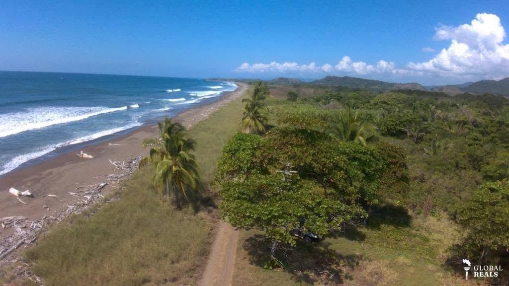 SE VENDE ESPECTACULAR FINCA DE PLAYA