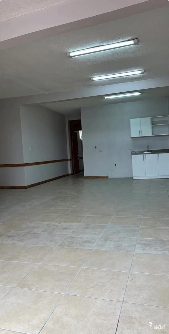 ¡INVIERTA EN BARRIO AMÓN! 🍀 Edificio estratégico en zona de alta plusvalía con oficina, 3 apartamentos alquilados y 2 parqueos. Asegure su rentabilidad inmediata por solo $539,000. Llame al ￼⁨7222 9442⁩ o al 83150120.