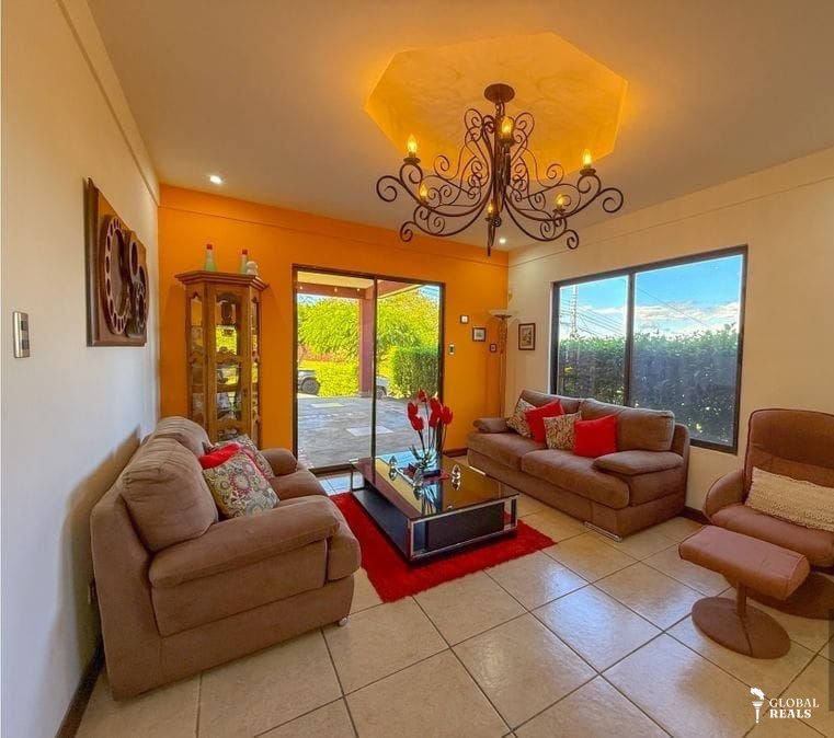 RESIDENCIA DE LUJO EN VENTA – LA GUÁCIMA (POSADA DEL RÍO)