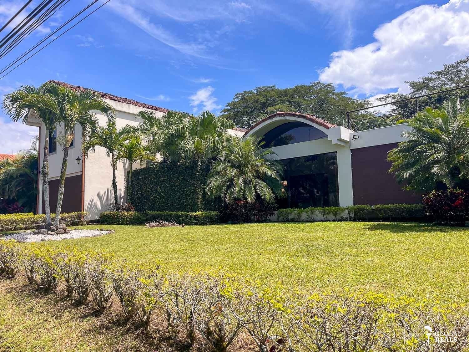 Venta Casa en Hacienda los Reyes La Guacima Alajuela