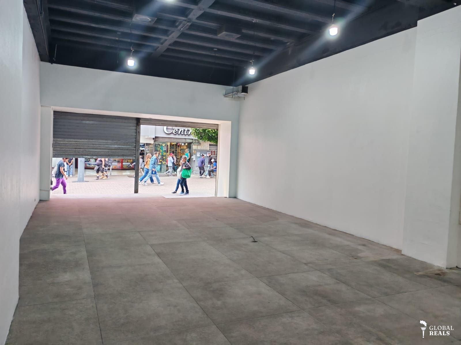 *ALQUILER DE LOCAL COMERCIAL EN LA AVENIDA CENTRAL CERCA DE PLAZA CULTURA SAN JOSE*
