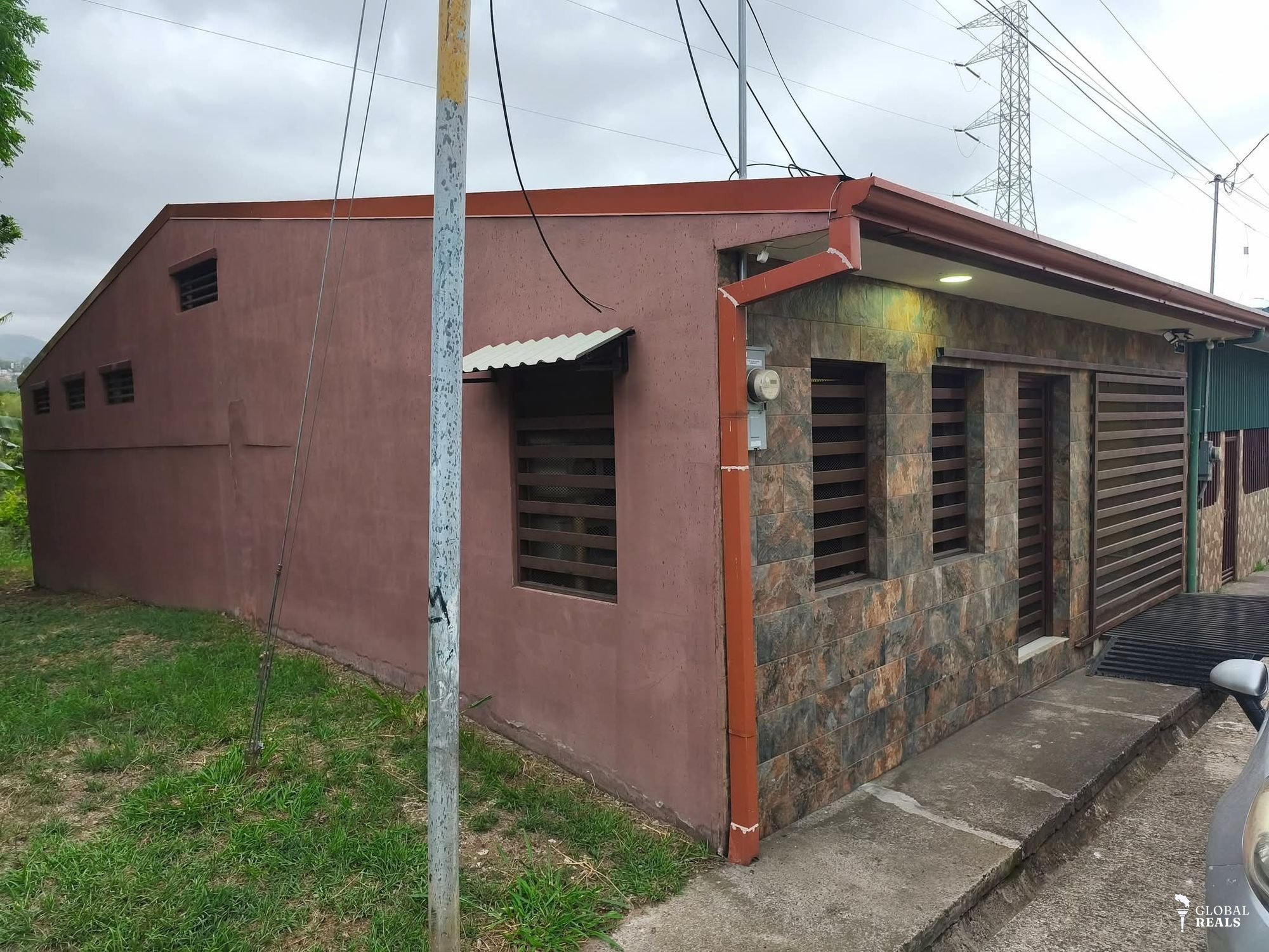 Se vende casa en hatillo 6 una planta