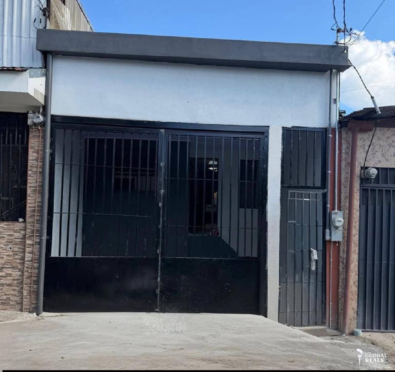 Se vende casa remodelada totalmente en San Miguel de Desamparados