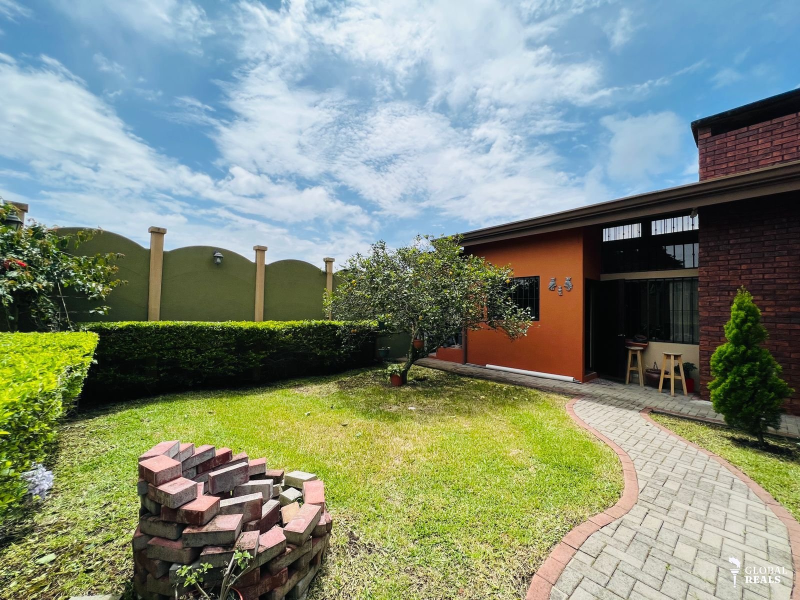HERMOSA CASA CORONADO
