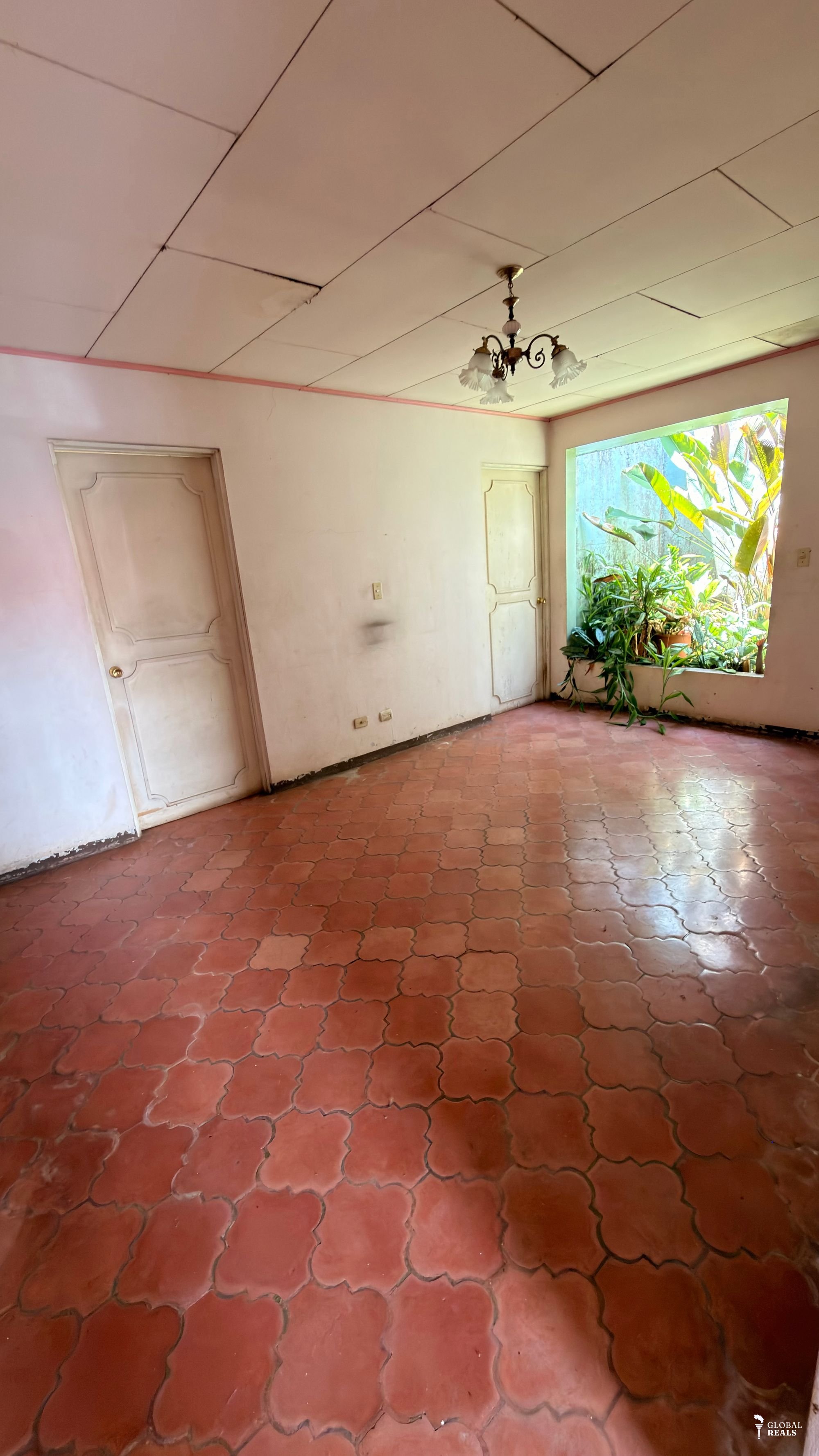 Casa en venta en Alajuela - Ceiba - Independiente para remodelar
