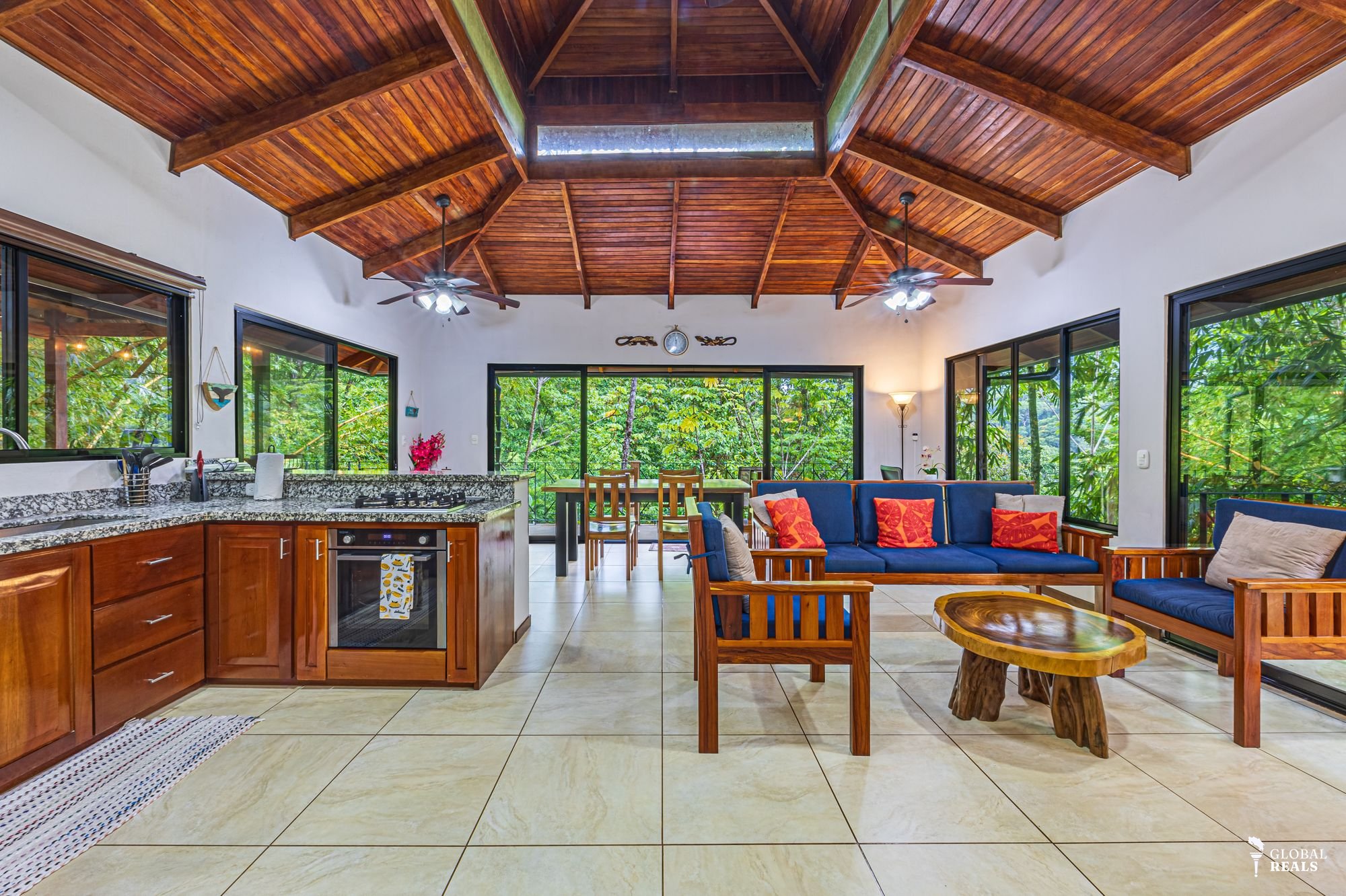 Tropical Villa in Canto del Mar | Walk to Dominicalito Beach