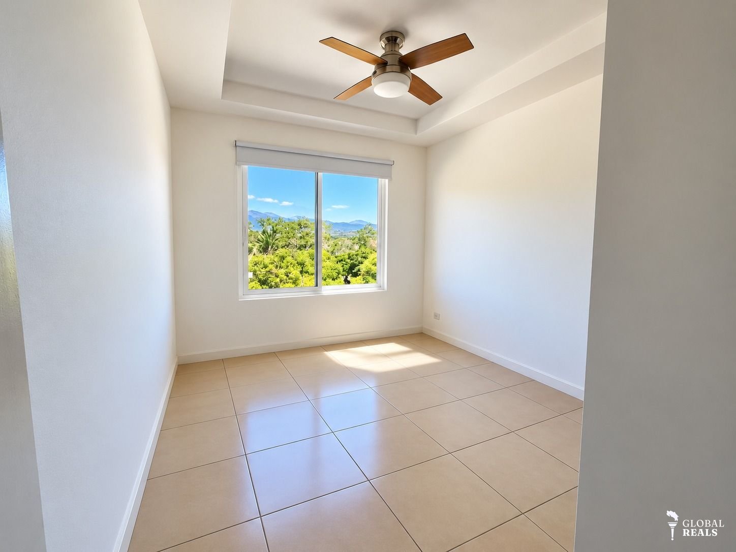 #215YL CASA EN VENTA PARA INVERSIÓN EN BRASIL DE SANTA ANA