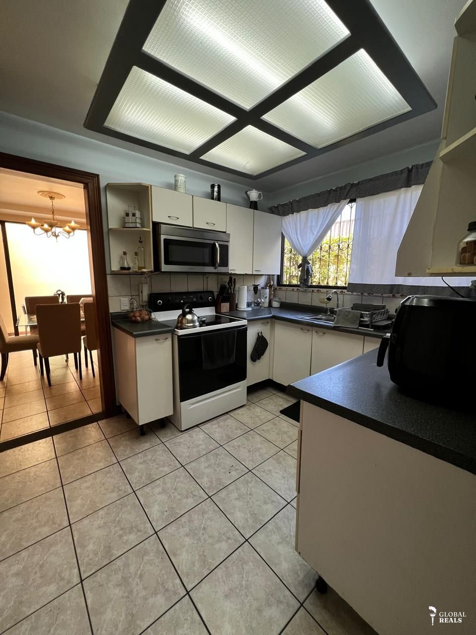 VENTA DE CASA TREJOS MONTEALEGRE – ESCAZÚ - ID72