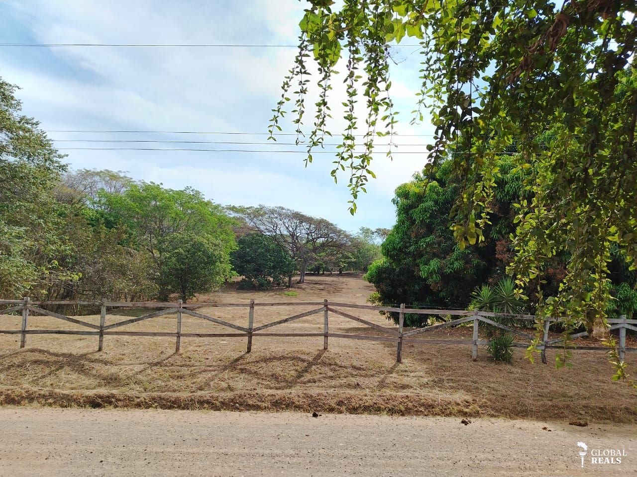 VENTA DE LOTE EN GARABITO, PUNTARENAS - ID50