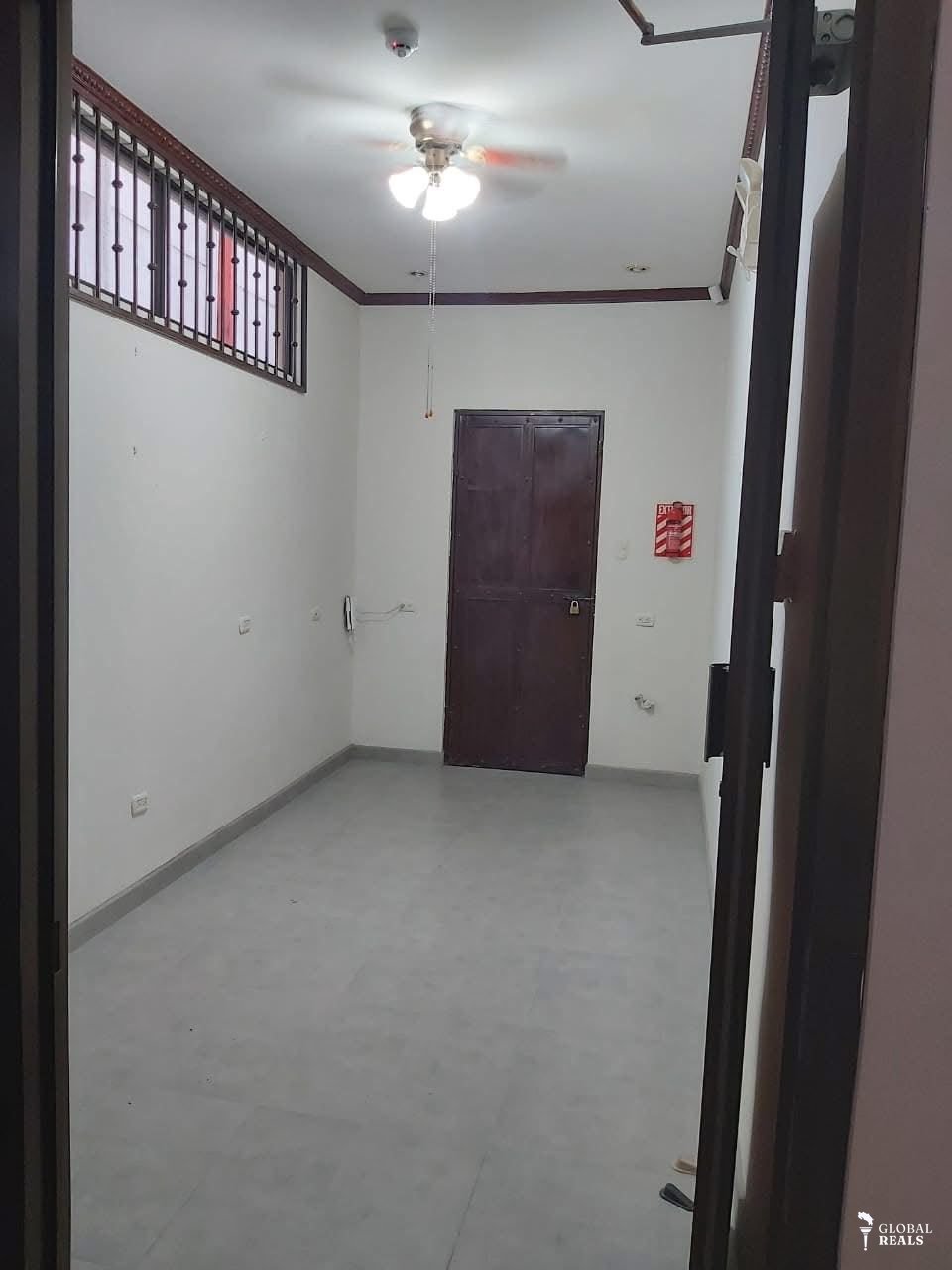 ALQUILER DE CONSULTORIO U OFICINA – SANTA ANA CENTRO - #164AE
