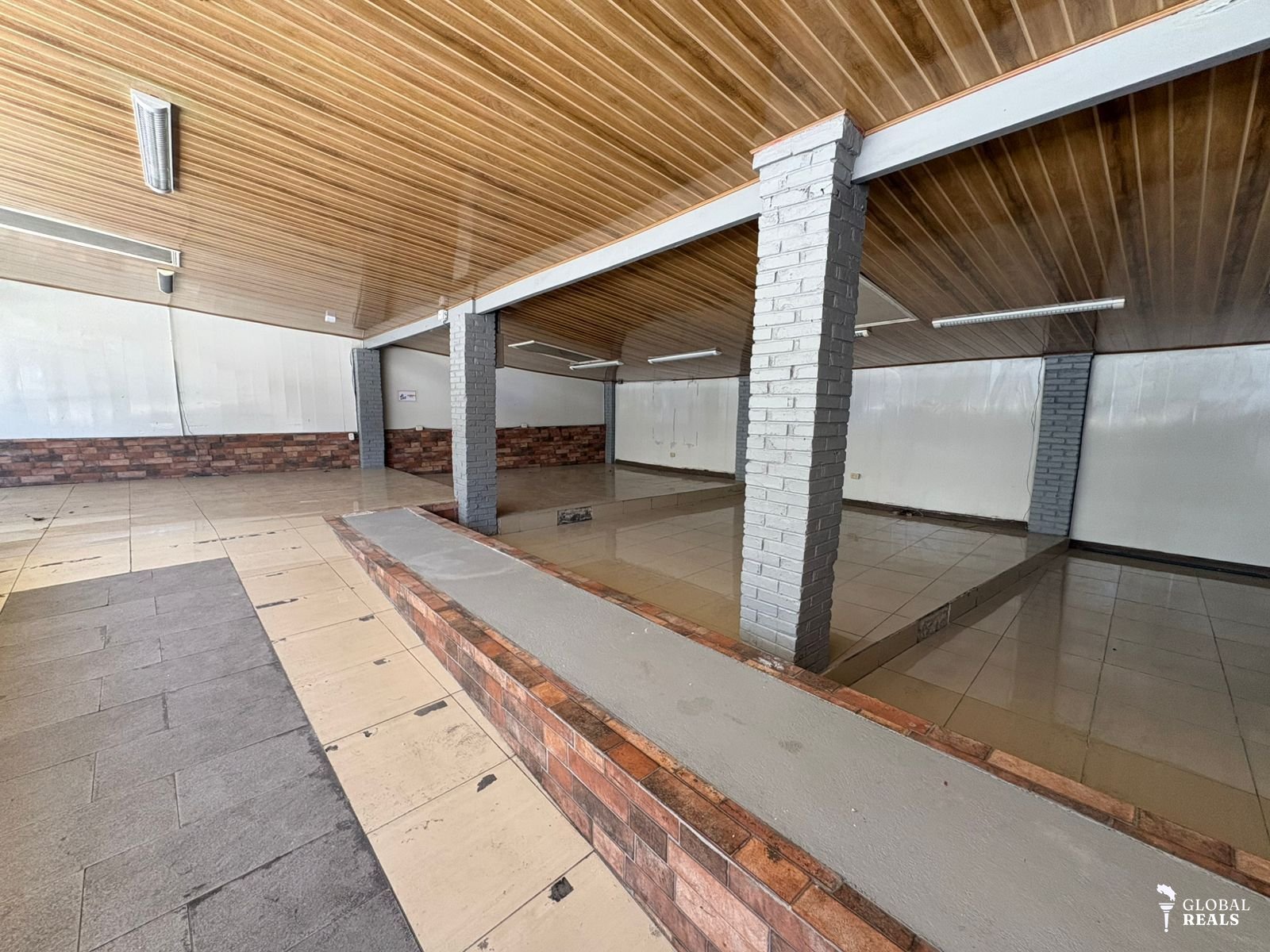 VENTA LOCAL COMERCIAL – SANTA ANA, PIEDADES - ID118