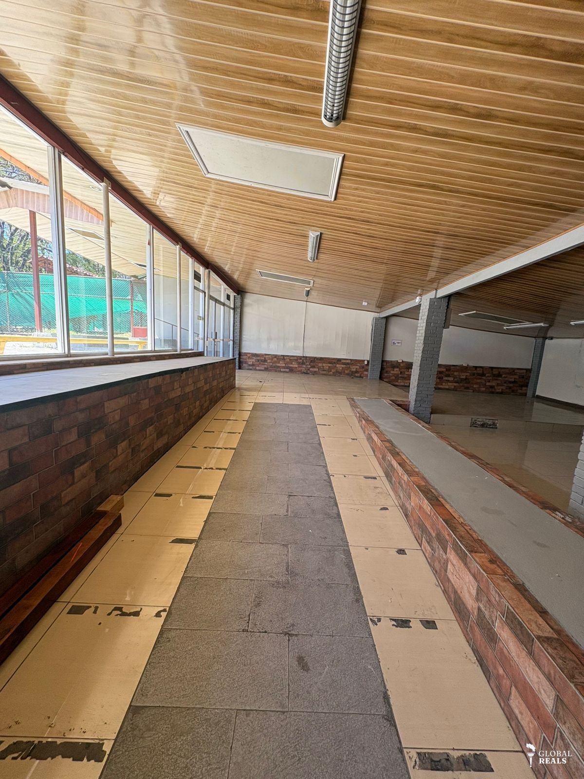 VENTA LOCAL COMERCIAL – SANTA ANA, PIEDADES - ID118
