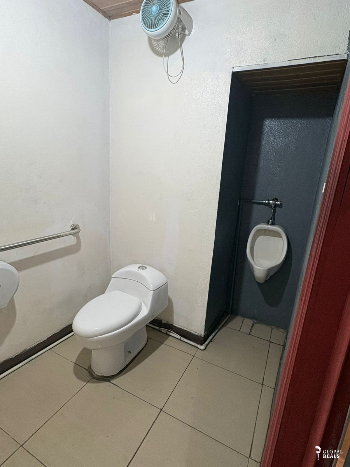 VENTA LOCAL COMERCIAL – SANTA ANA, PIEDADES - ID118