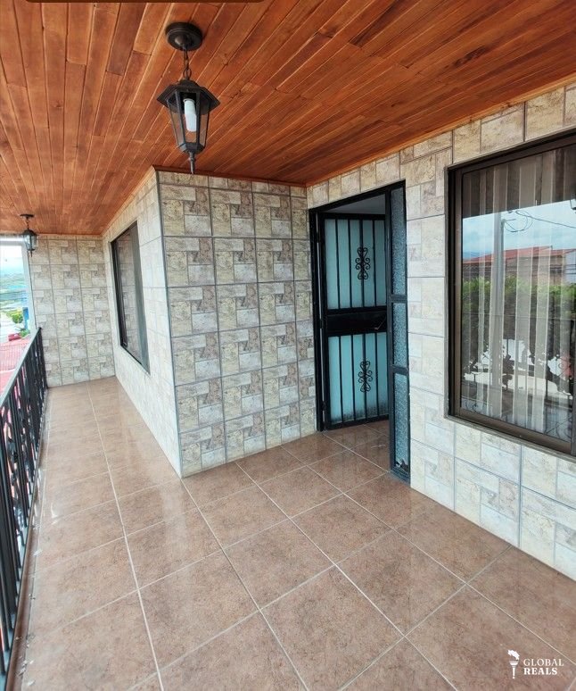 Casa de 2 plantas en venta – La Aurora de Heredia