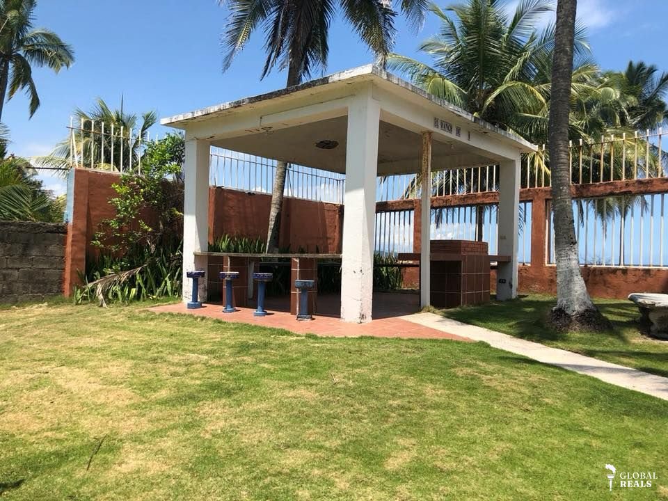 Casa en Venta frente al Mar, Puntarenas