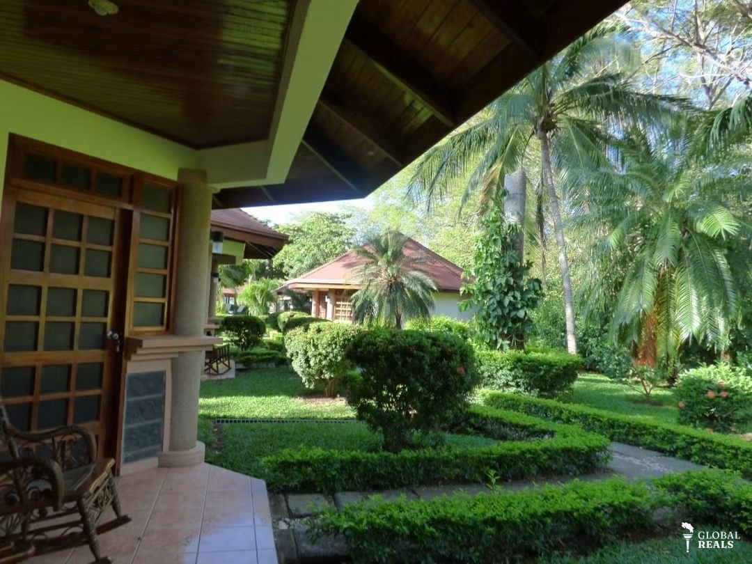 Se vende propiedad. Actualmente como hotel.