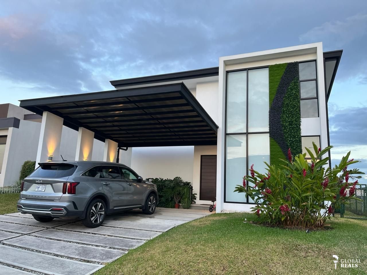 Oportunidad. Condominio Las Mesetas. Los Reyes. Alajuela.