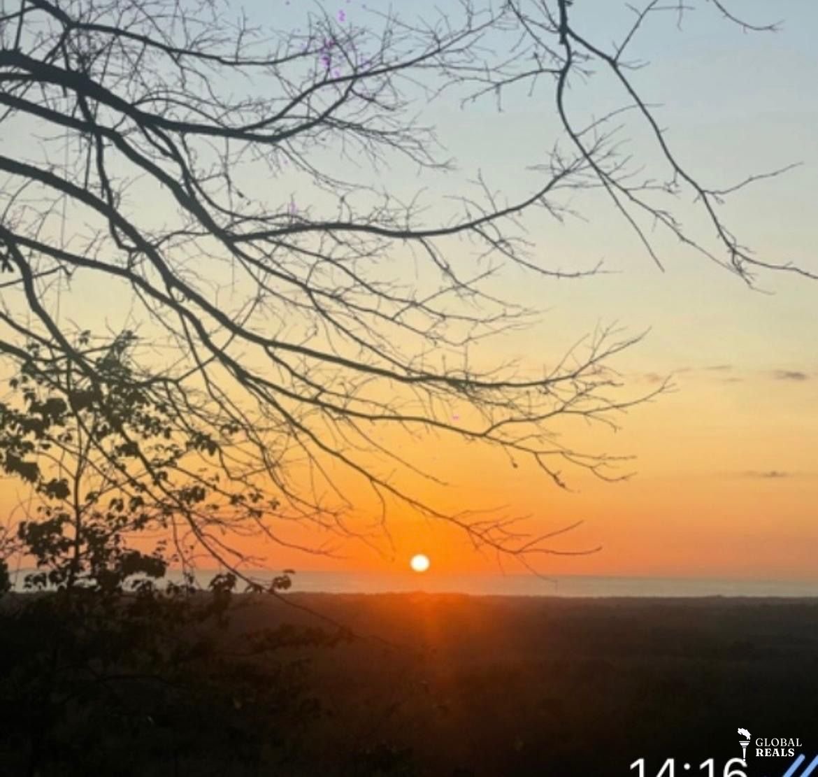 7.4 HA , vista al mar ,Santa teresa  Sunset , river, Río ario