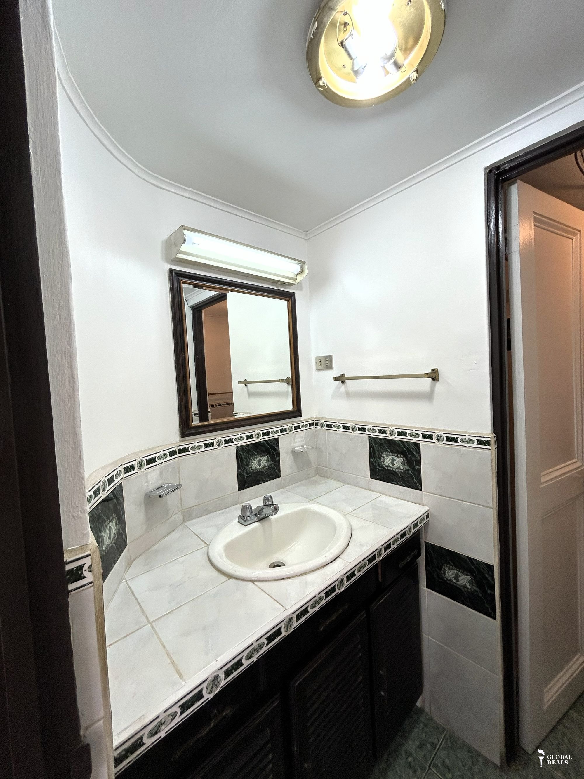 Alquiler de Amplio Apartamento en Barrio Dent