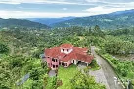 Ocean View Octagon House, una mansión ubicada en las colinas de San Ramón