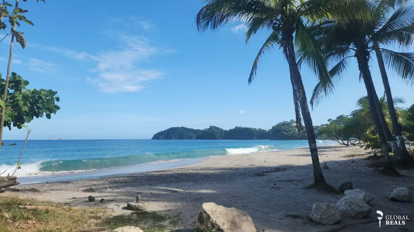 PLAYA FLAMINGO 5.5 HTS $ 5.500,000 dls, a 600 metros de la Playa.