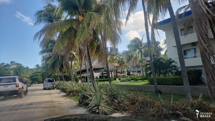 PLAYA FLAMINGO 5.5 HTS $ 5.500,000 dls, a 600 metros de la Playa.