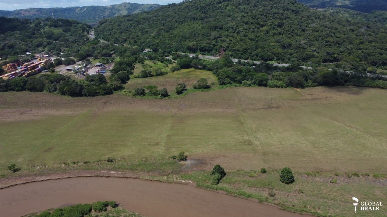 Terreno para centro de distribución en Costa Rica.