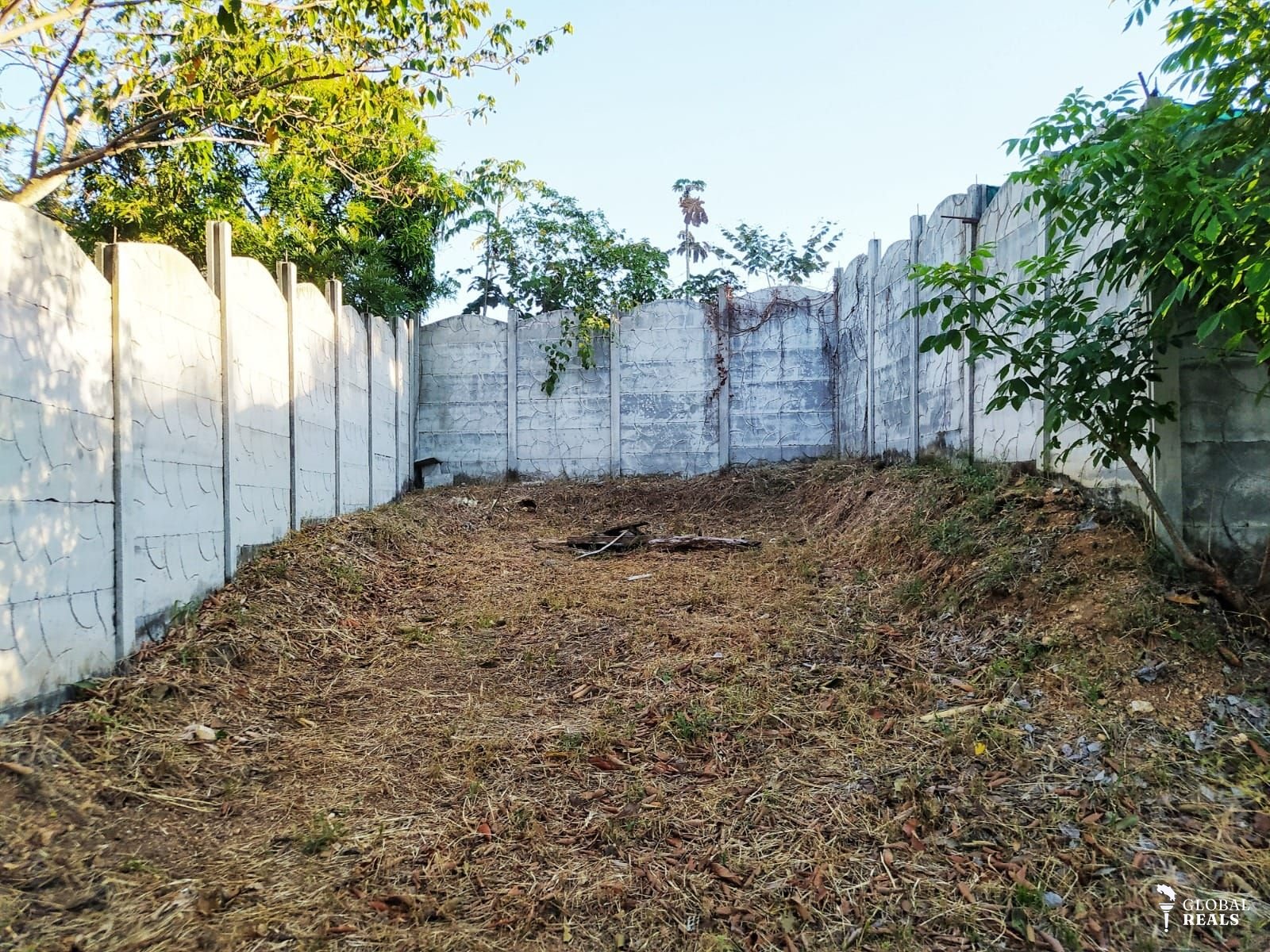 Lote de 305 m² en Mojón de Esparza — ₡18 millones