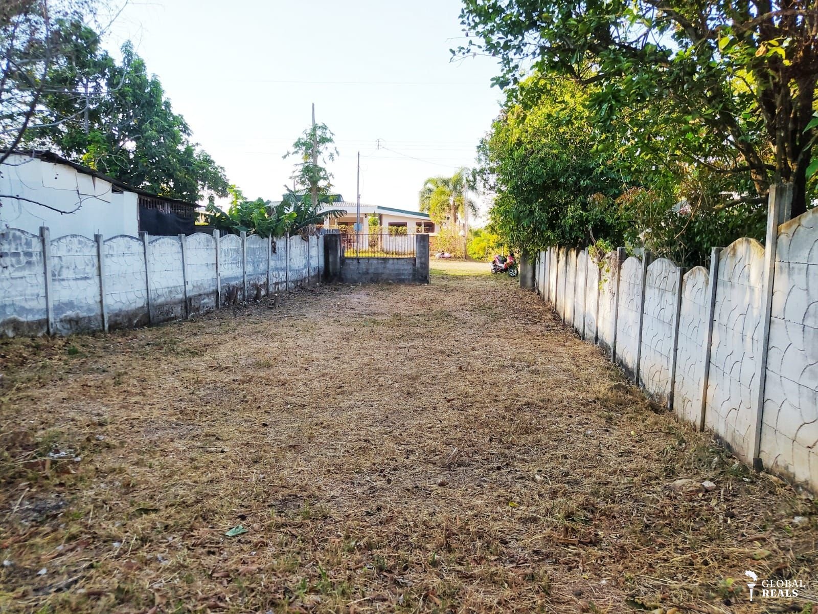 Lote de 305 m² en Mojón de Esparza — ₡18 millones
