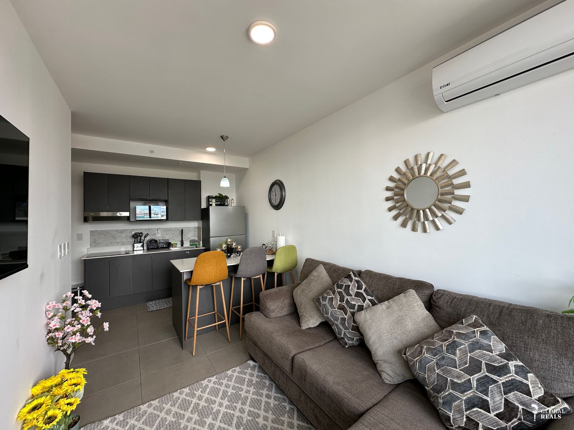 BÖ Escalante | 2 Hab | Amueblado | Piso 10 | Parqueo | $1,550