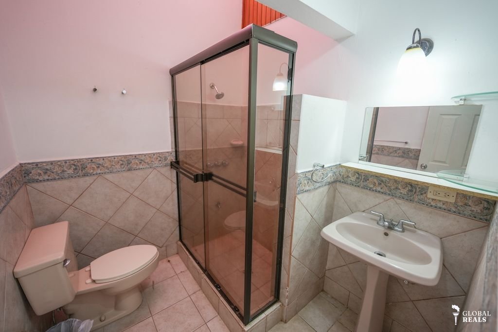 Casa Independiente | Guayabos | 3 Habitaciones | 4 Parqueos