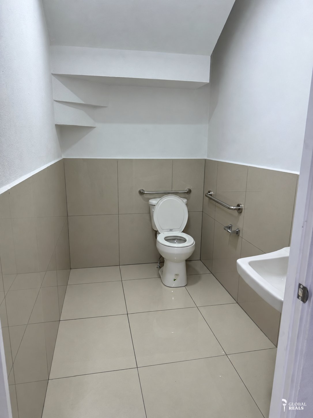 LOCAL COMERCIAL EN ALQUILER | CENTRO DE ESCAZÚ