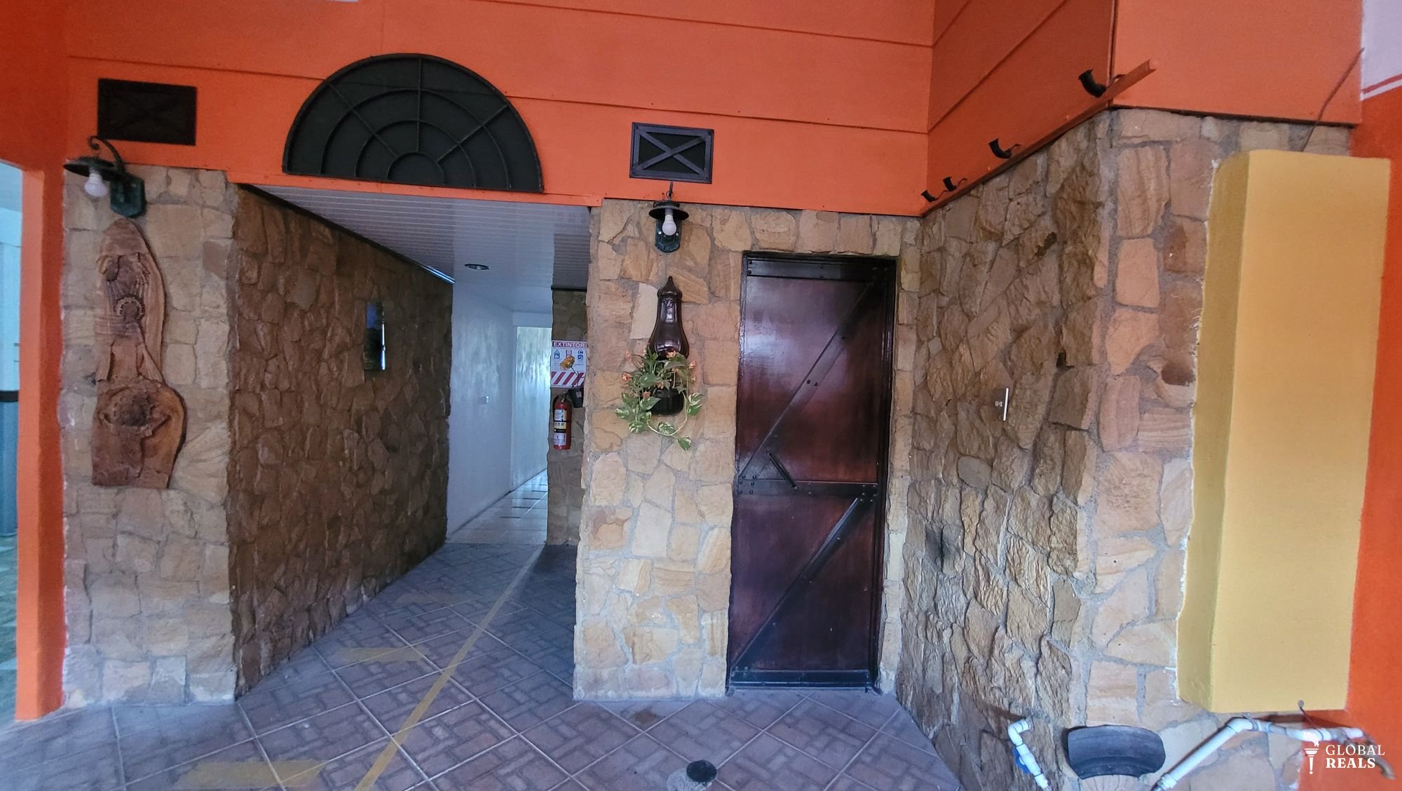 VENTA DE PROPIEDAD CON APTOS ALQUILADOS PAVAS