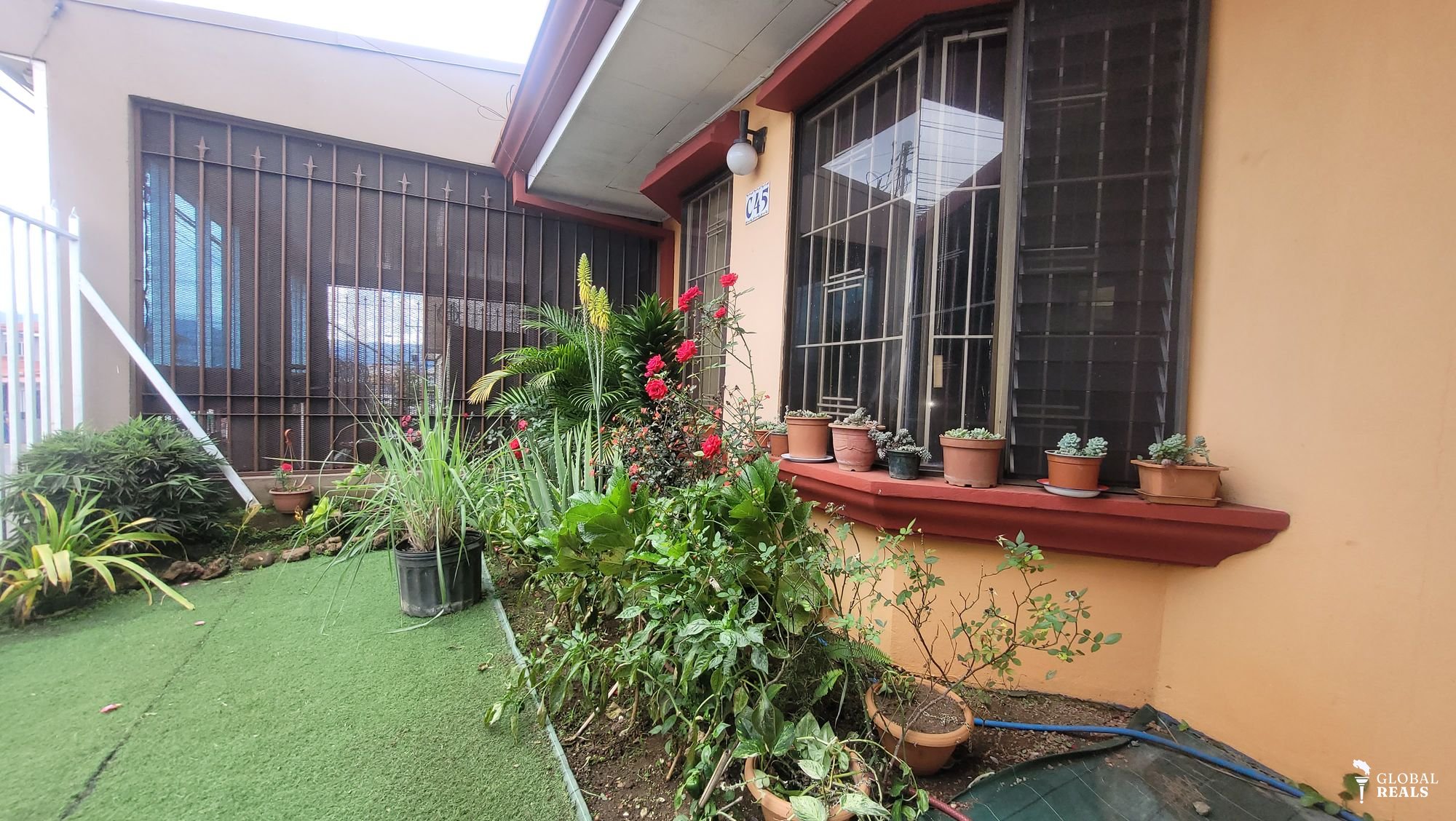VENTA DE CASA USO SUELO MIXTO HEREDIA, ULLOA