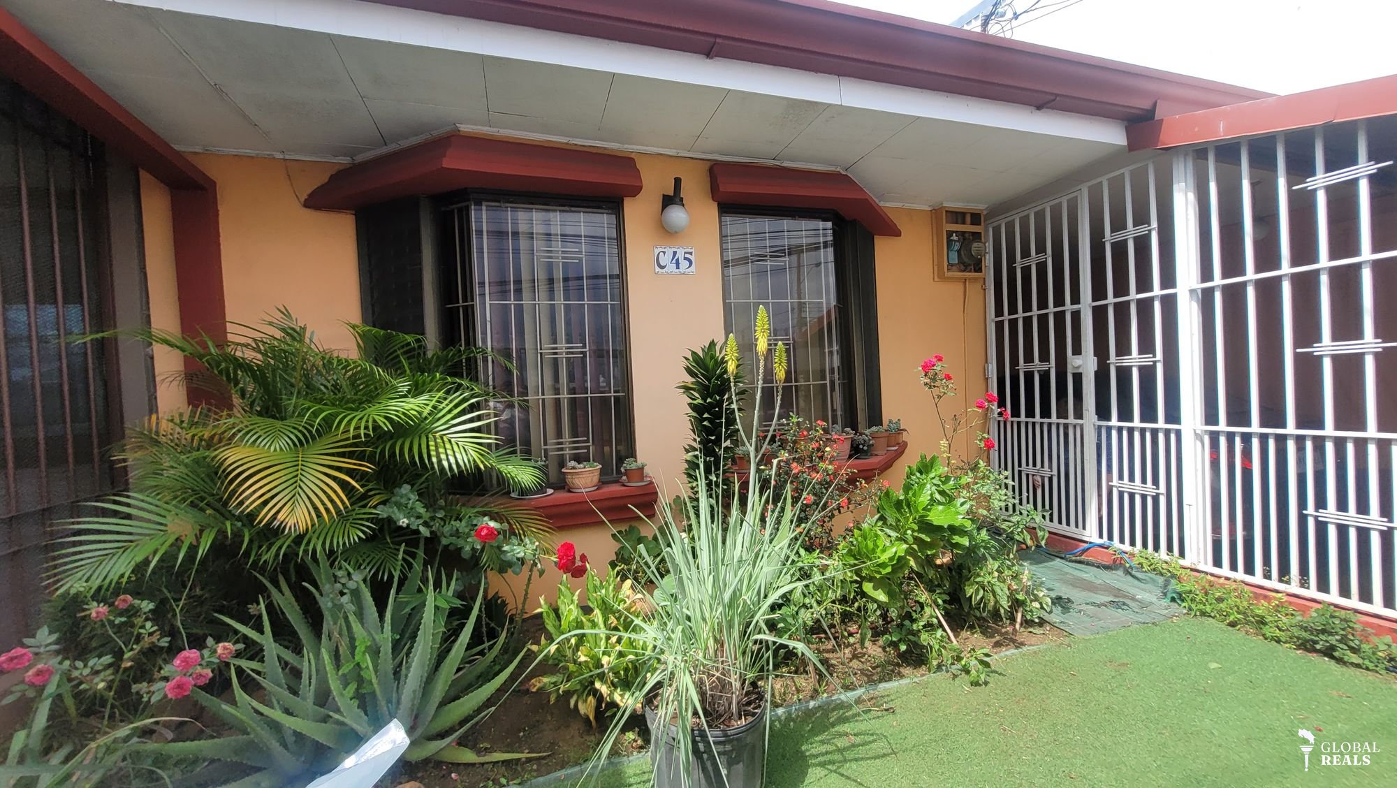 VENTA DE CASA USO SUELO MIXTO HEREDIA, ULLOA