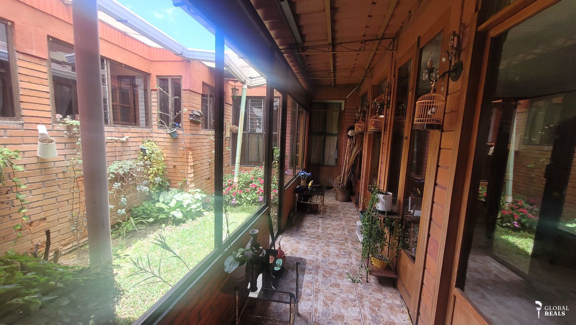 VENTA DE CASA USO MIXTO-CEDROS