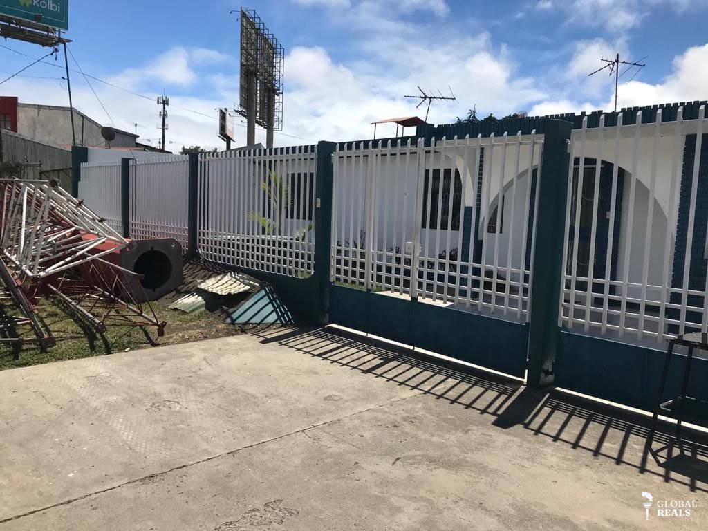 Propiedad comercial en la Lima de Cartago