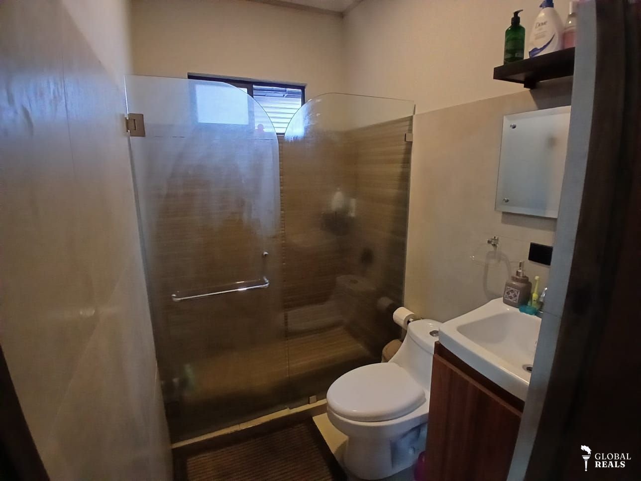 Se  vende casa en Grecia
